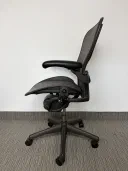 Herman Miller Aeron Size C view 5