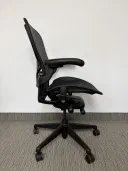 Herman Miller Remastered Aeron Size C view 4