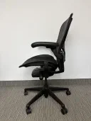 Herman Miller Remastered Aeron Size C view 6