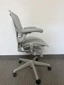 Herman Miller Aeron Remastered Size B view 3